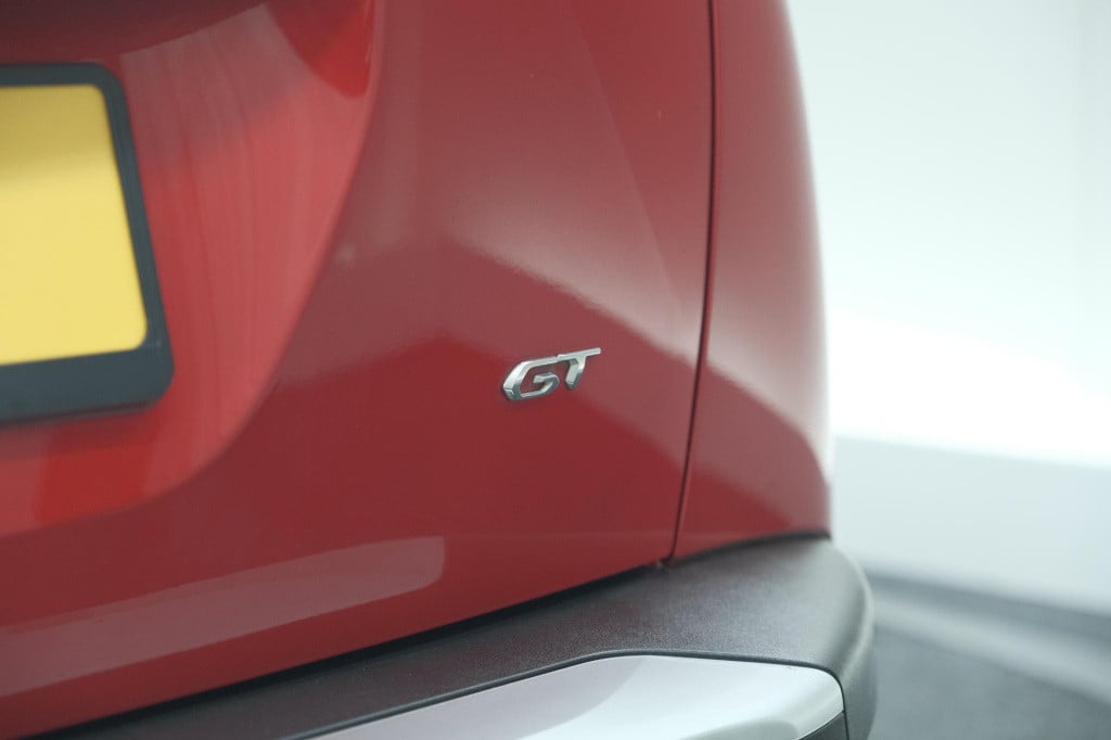 Peugeot E-2008 ev gt pack 50 kwh | panoramadak | camera | adaptieve cruise 