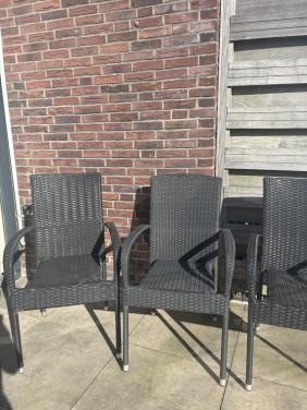 4 stevige Tuin stoelen