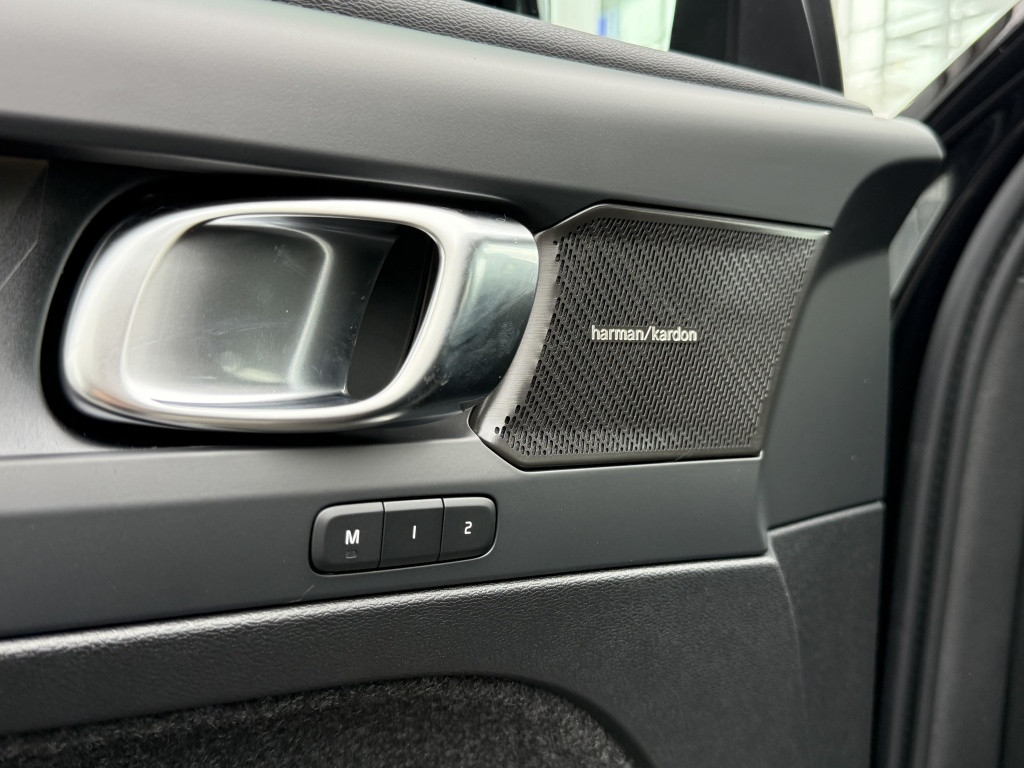 Volvo Ec40 extended range plus black edition