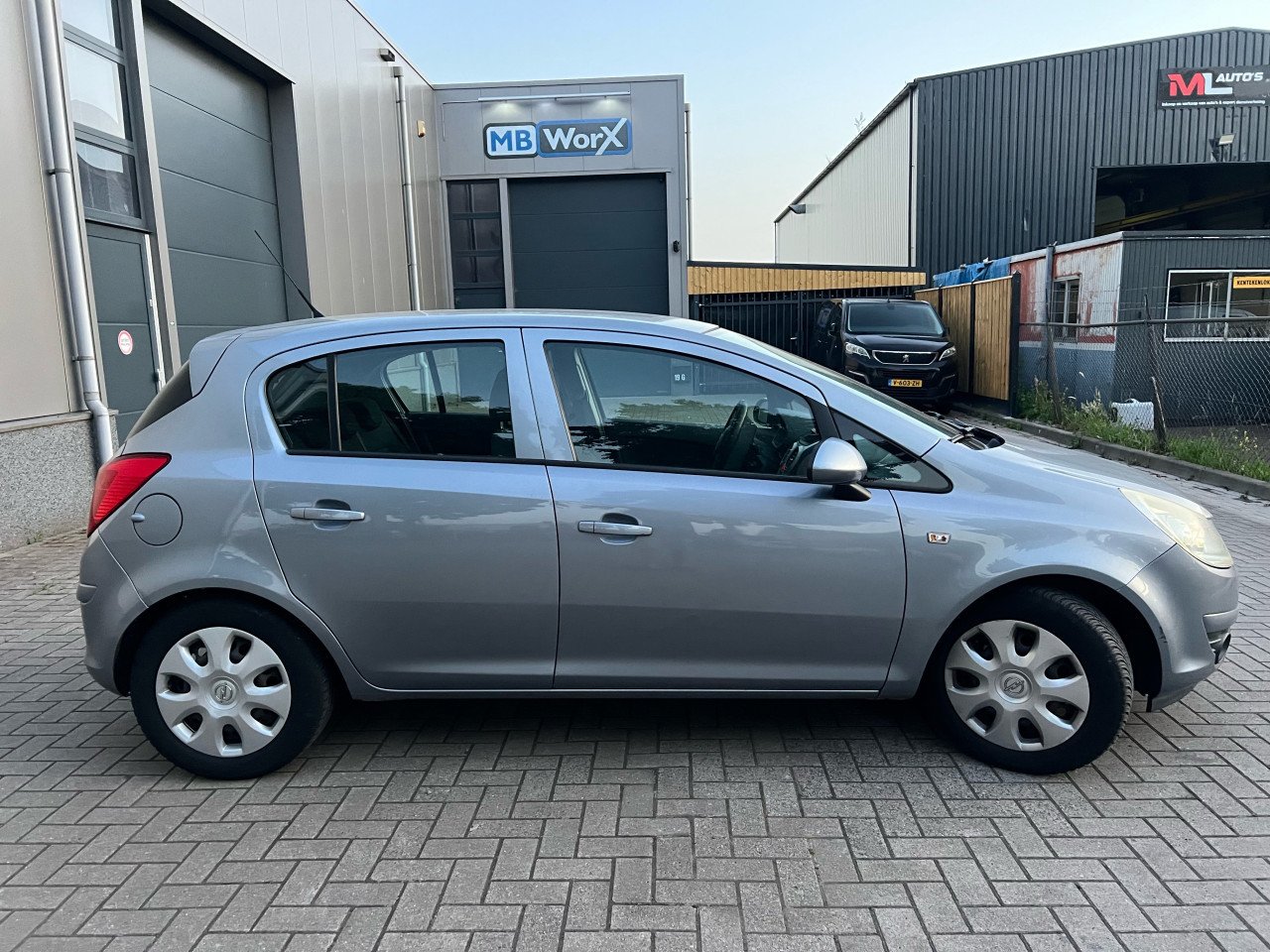 Opel Corsa 1.2-16V Business Airco/Cruise Jaar apk