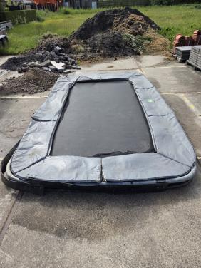 Trampoline