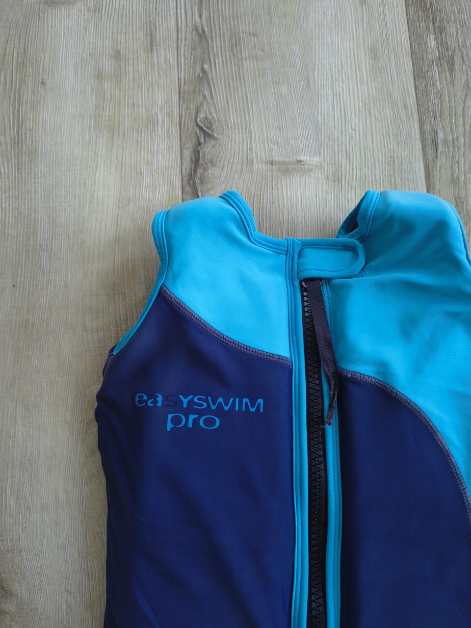 Mooi blauw EasySwim Pro zwemvest, drijfvest zwemles, maat M.