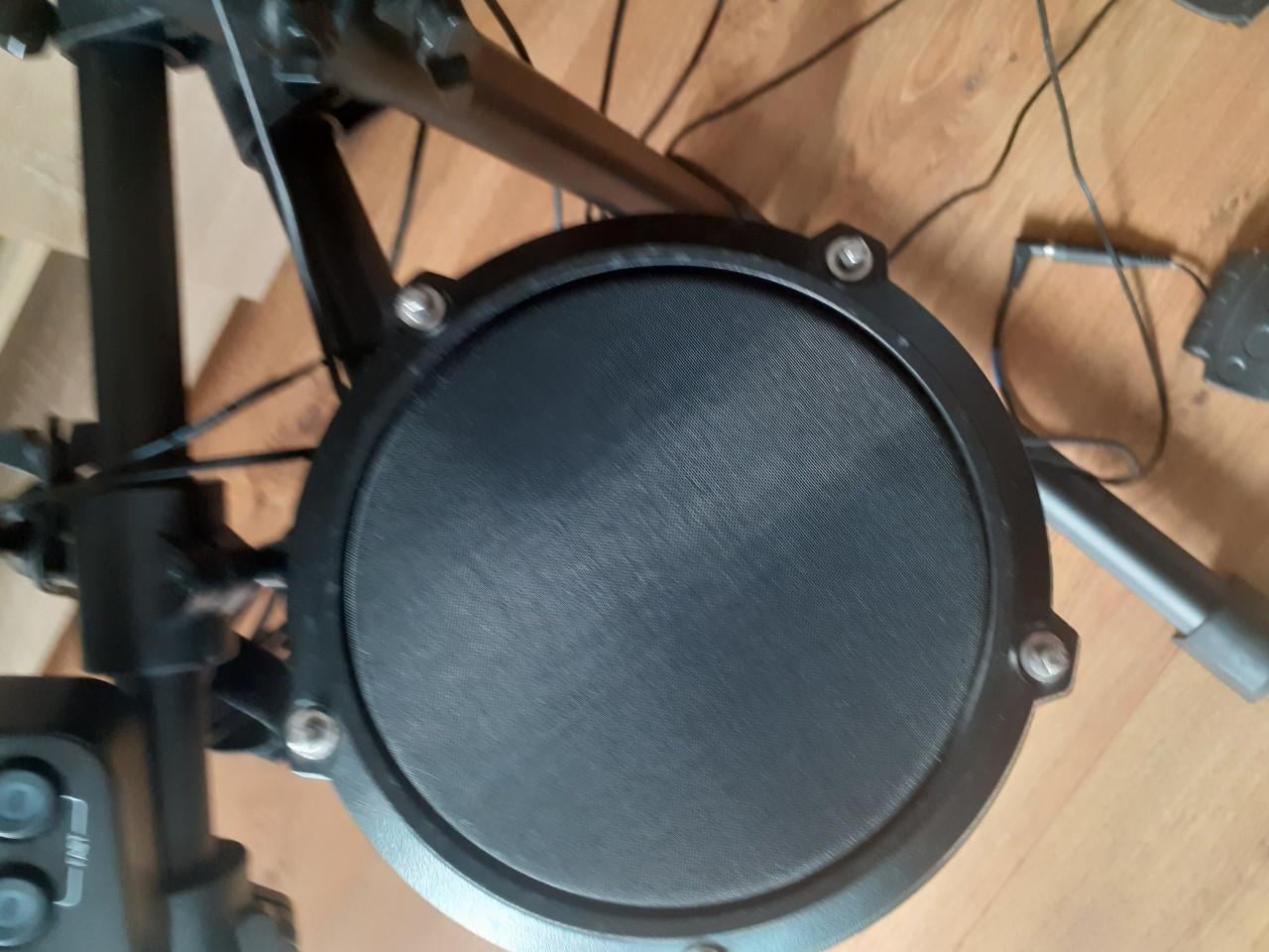 Alesis debut elektronische drumkit