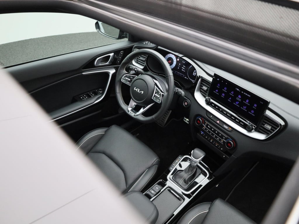 Kia Proceed 1.5 t-gdi gt line | full option | lage km stand | panoramadak |