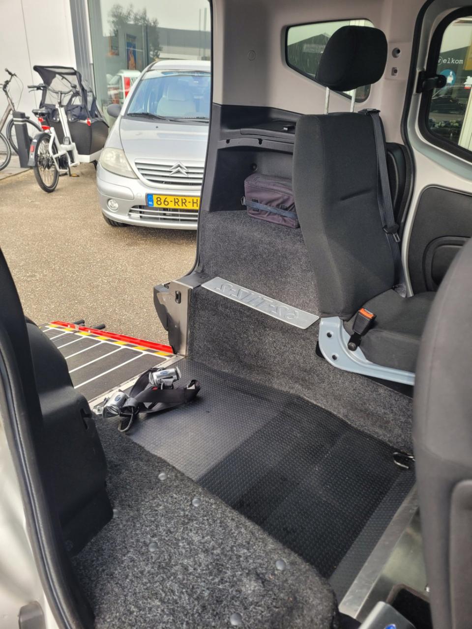 Fiat Qubo 1.4 dynamic rolstoelauto