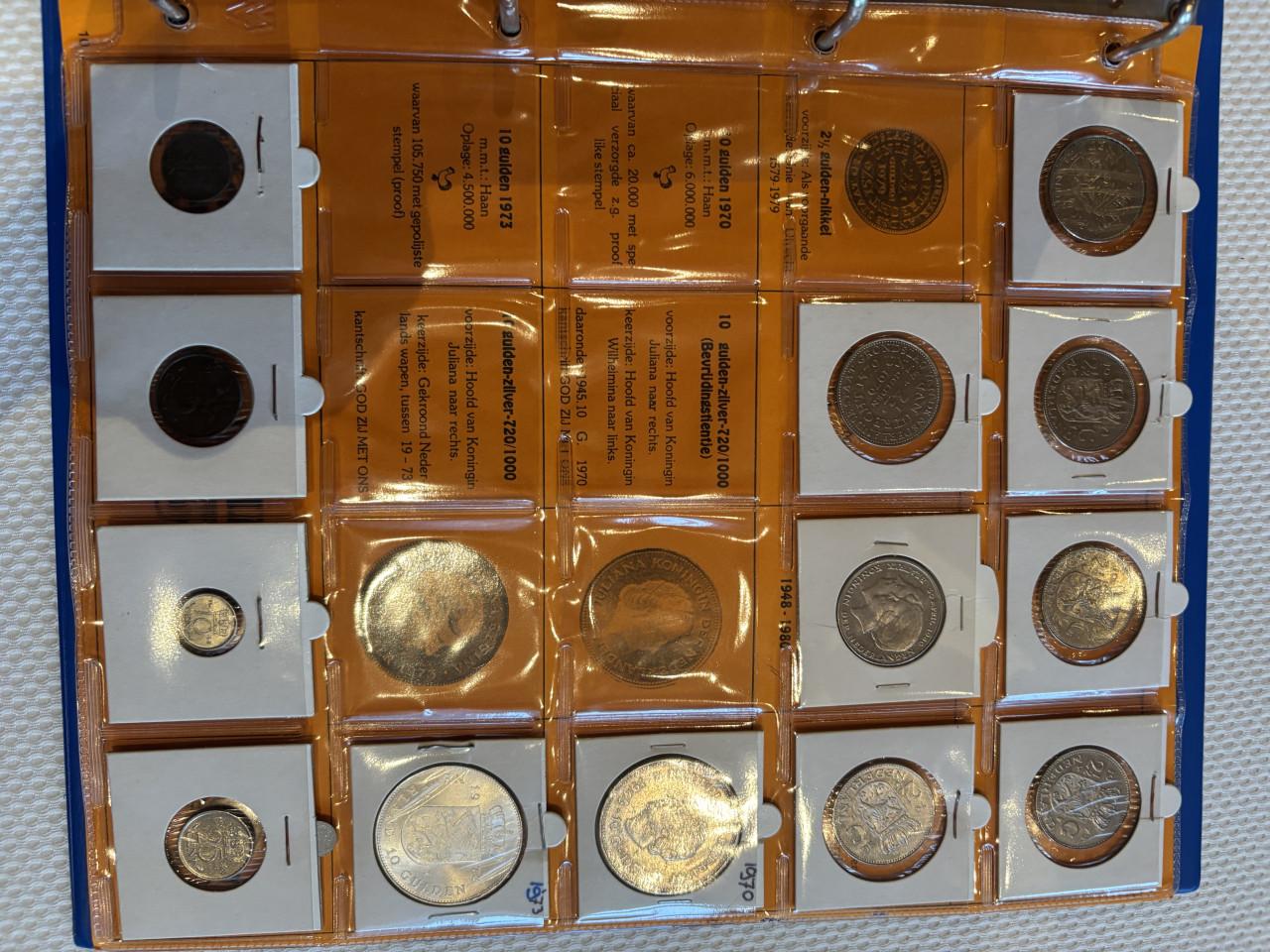 Map Nederlandse munten Juliana 1948 tot 1980 inclusief zilver compleet