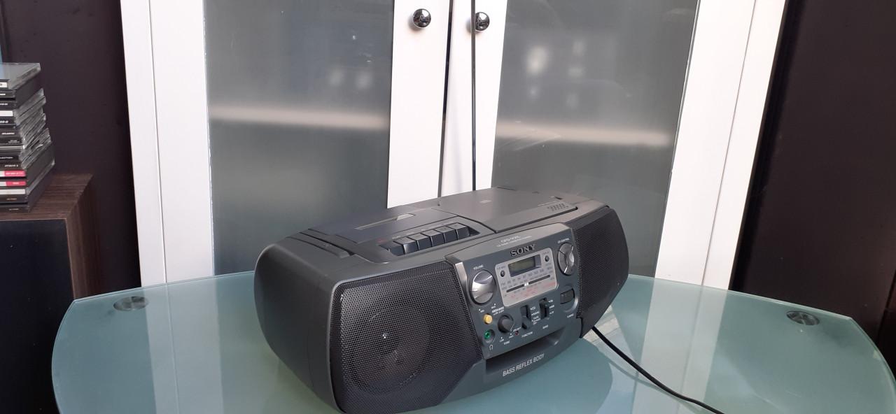 Sony draagbare radio cd cassete speler nieuw staat