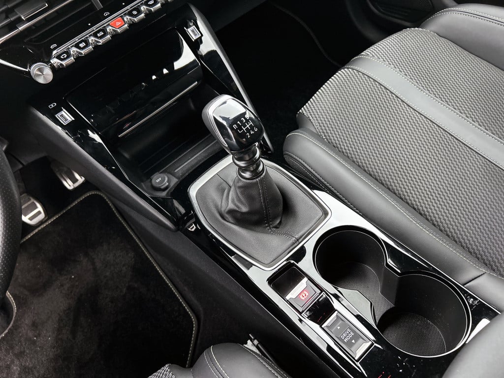 Peugeot 208 100 pk gt | rijklaar |