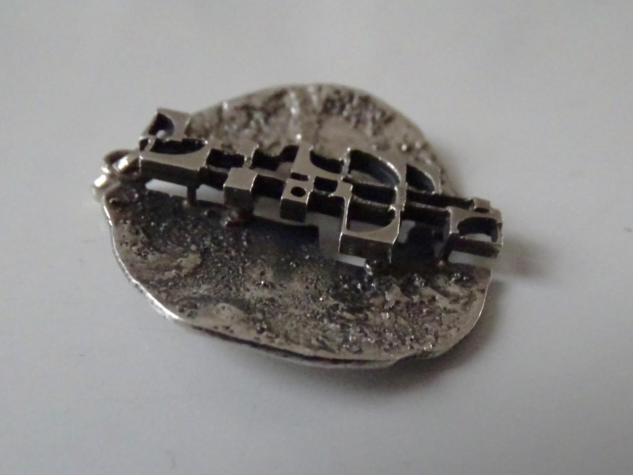 Brutalistische Hanger  handgemaakt studio-ontwerp