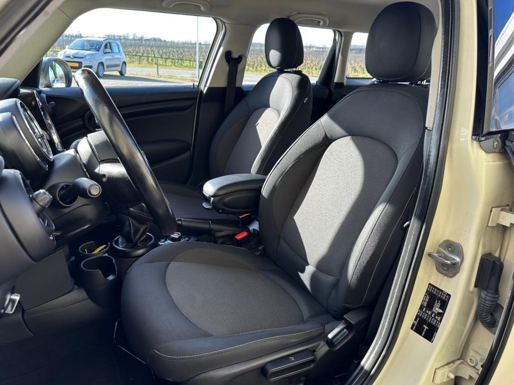 Mini 5-deurs cooper 1.5 136pk