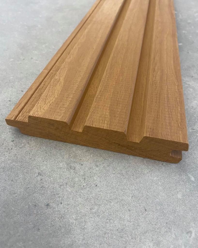 Trio Iroko gevelbekleding | 2.6x13.5cm -restant 24,68 m2-