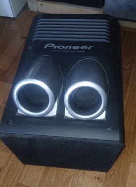 Mooi Pioneer subwoofer