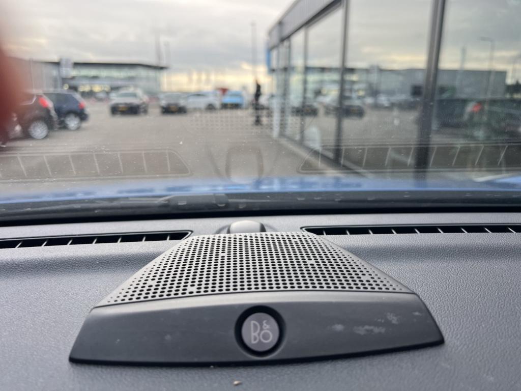 Ford Puma 1.0i ecoboost hybrid 125pk st-line x , panodak , adaptive cc, car