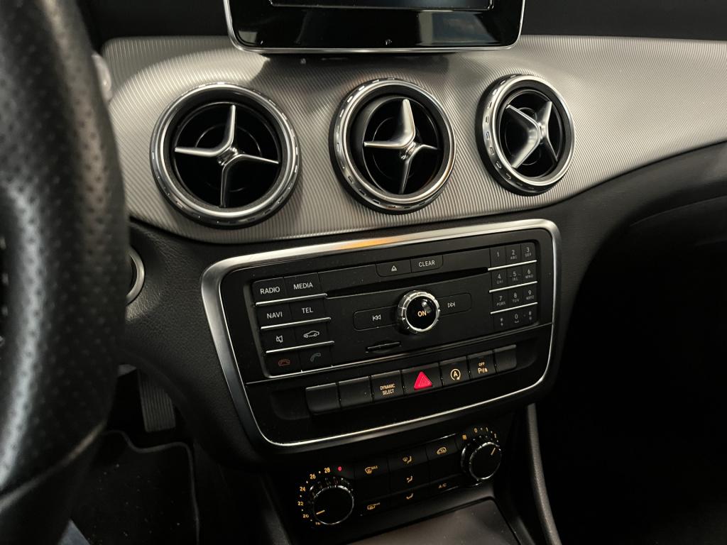 Mercedes-Benz Gla-klasse 180 ambition automaat