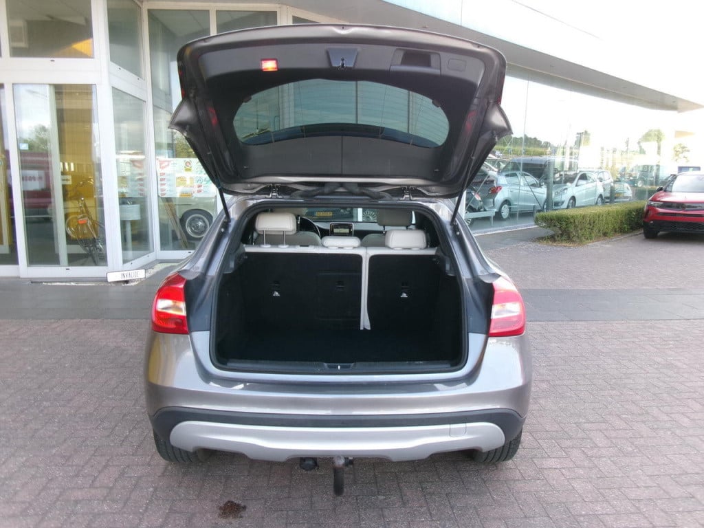 Mercedes-Benz Gla-klasse 200 automaat, cruise.contr., panoramadak, leer