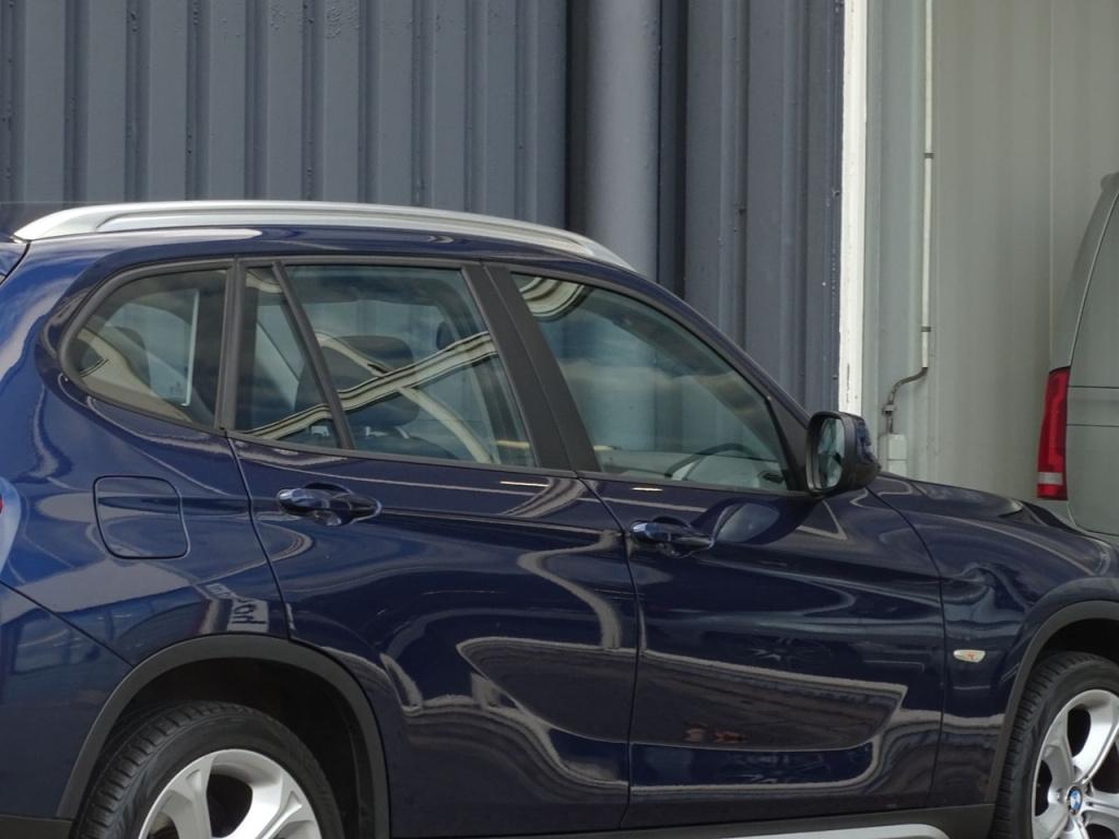 BMW X1 sdrive18i executive | bluetooth | stoelverwarming | 18"