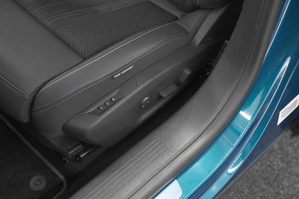 Peugeot 408 puretech 130 eat8 gt | 360 camera | adaptieve cruise control | 