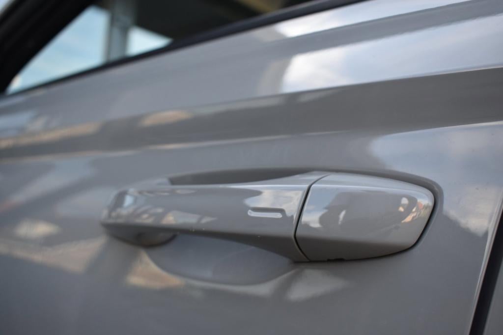 Skoda Karoq 1.5 tsi act sportline | nap | camera | stoelverwarming | apple 