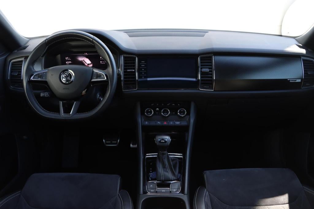 Skoda Kodiaq 1.5 tsi sportline business 150pk dsg7 7p. | pano | trekhaak | 