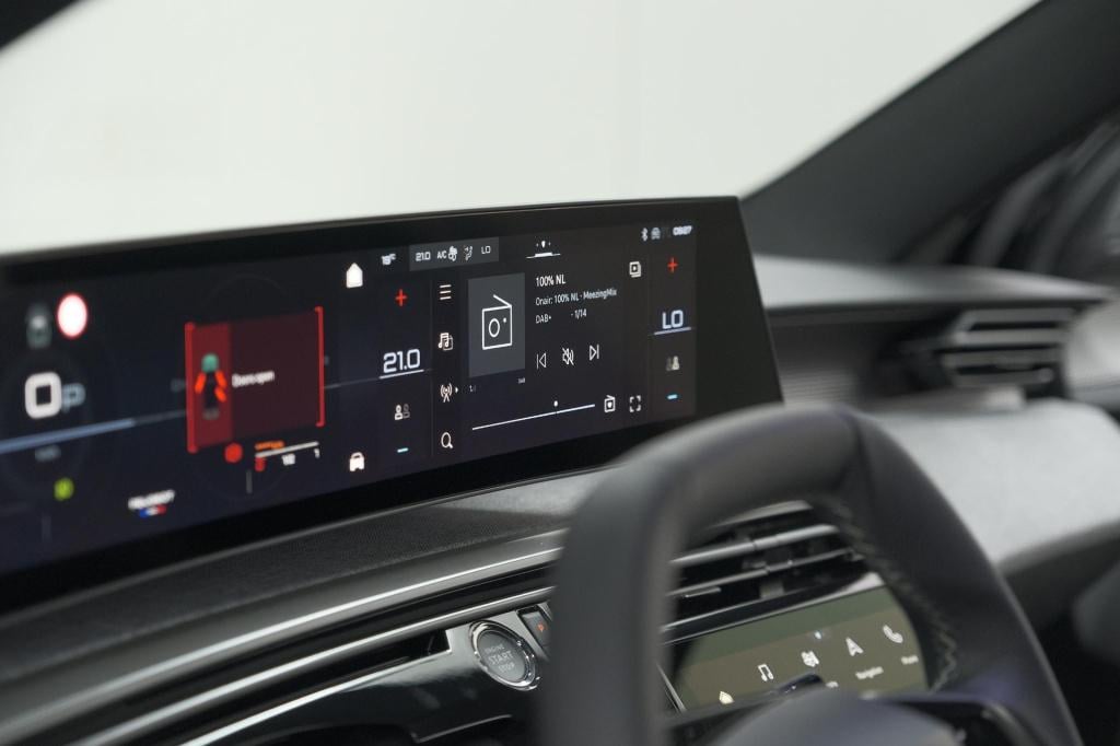 Peugeot 3008 hybrid 145 e-dcs6 gt | elektrische kofferklep | camera | adapt