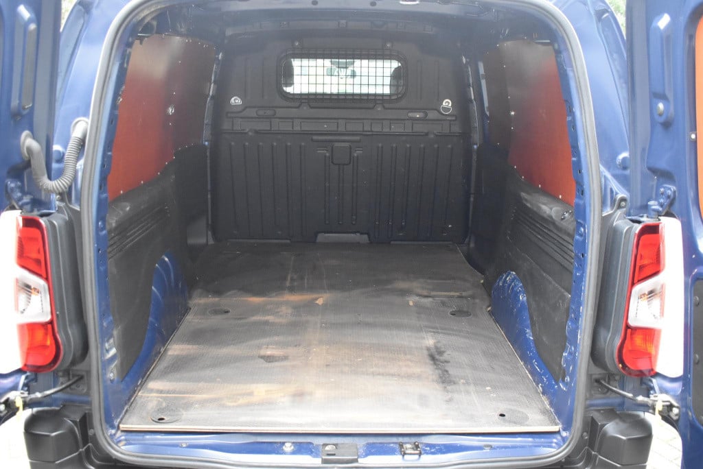 Peugeot Partner 1.5 bluehdi premium long | trekhaak | cruise control | navi