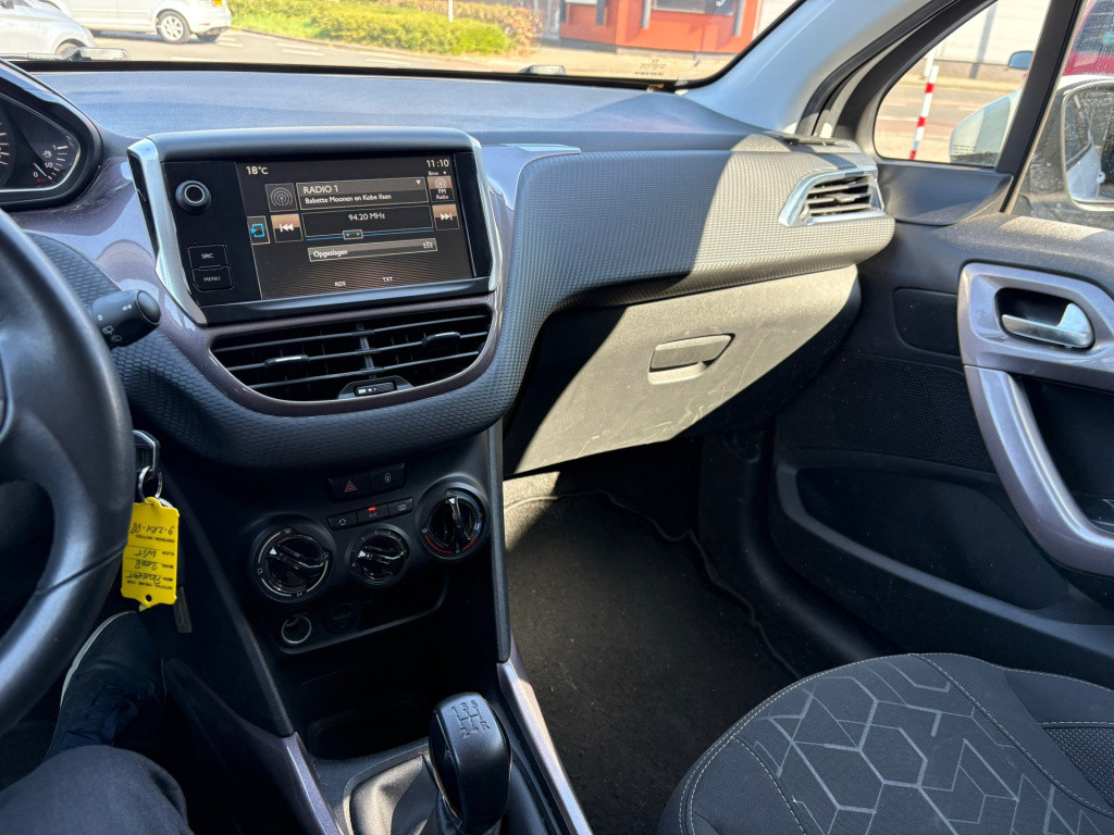Peugeot 2008 1.2 puretech blue lease
