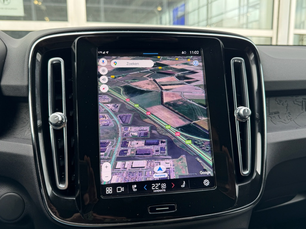 Volvo XC40 recharge plus 70kwh| trekhaak | stuur+stoel.verw| warmtepomp