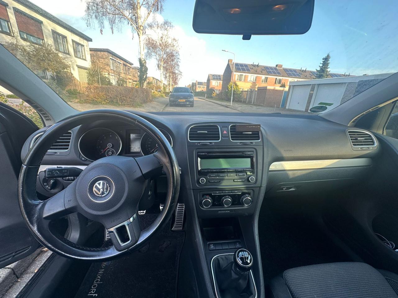 Volkswagen Golf 1.6