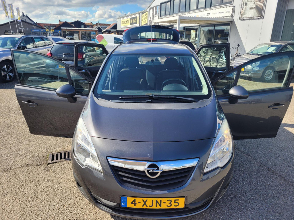 Opel Meriva 1.4 turbo cosmo 4250€ dit is de meeneemprijs/