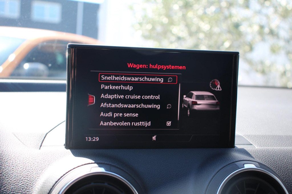 Audi Q2 1.4 tfsi sportline - automaat - acc - led - matrix - apple carplay 