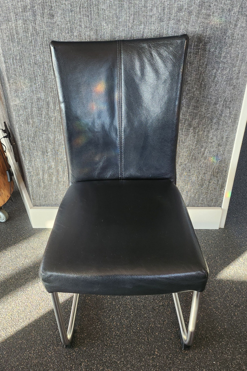 Bert Plantagie design zwart lederen stoelen