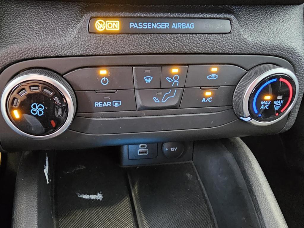 Ford Focus wagon 1.0 ecoboost hybrid st line