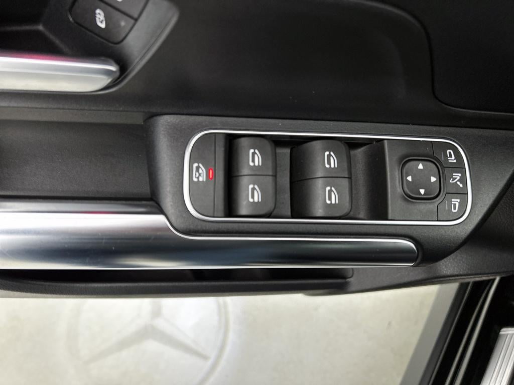 Mercedes-Benz Eqa 250 business solution luxury 67 kwh ledkoplampen | parkee