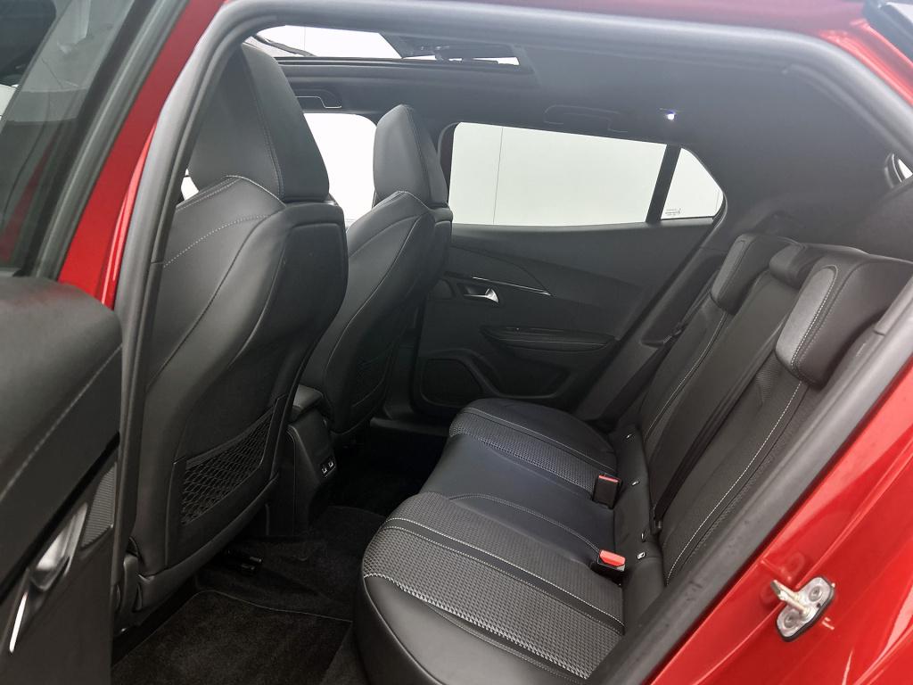 Peugeot E-2008 ev gt 50 kwh | rijklaar | panoramadak | stoelverwarming | ad