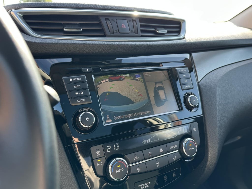 Nissan Qashqai 1.3 dig-t n-connecta trekhaak |design pack | panoramadak | a