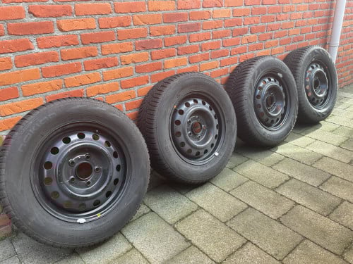 4 winterbanden met stalen velg