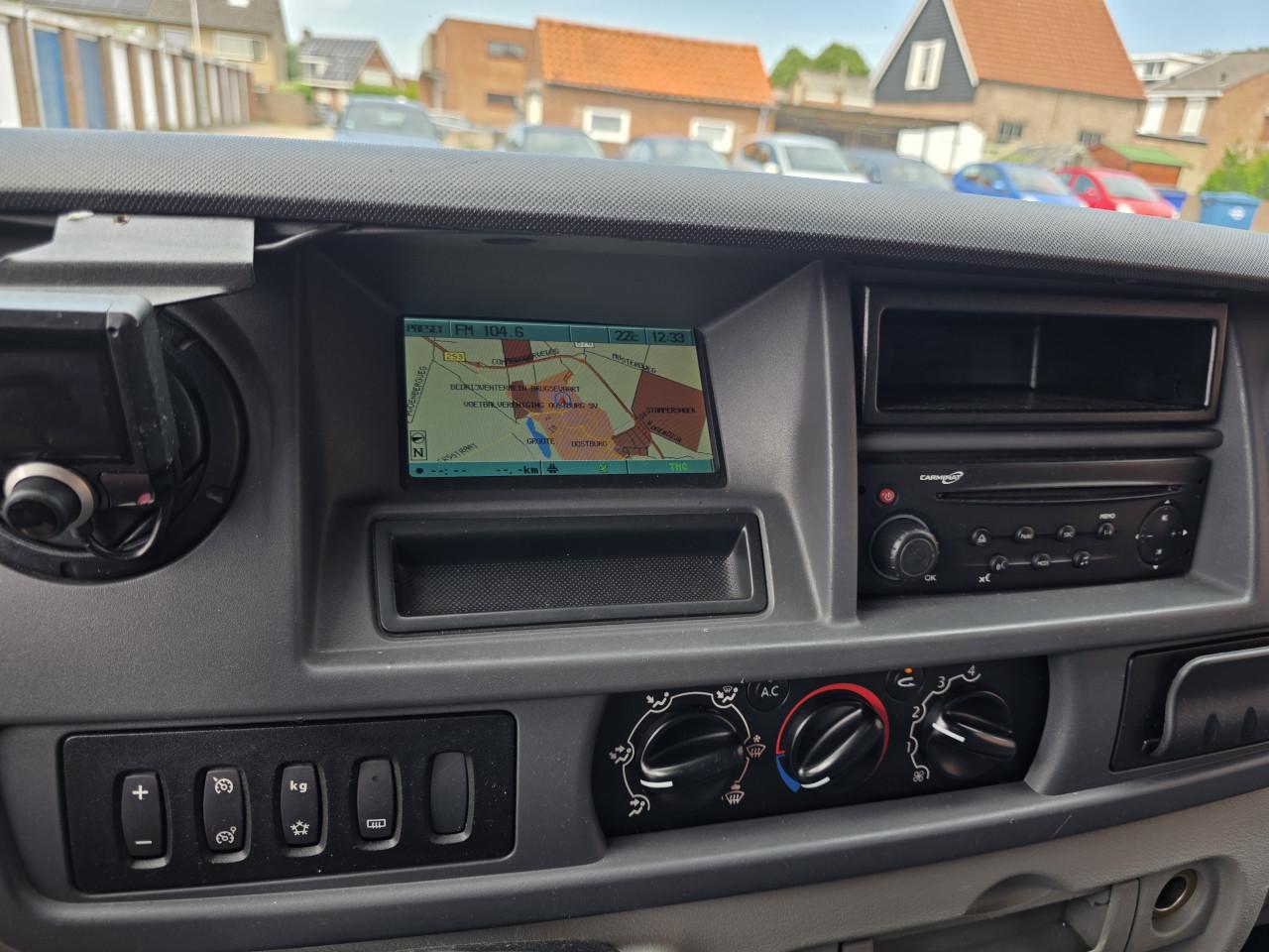 Keurig nette Renault Master buscamper