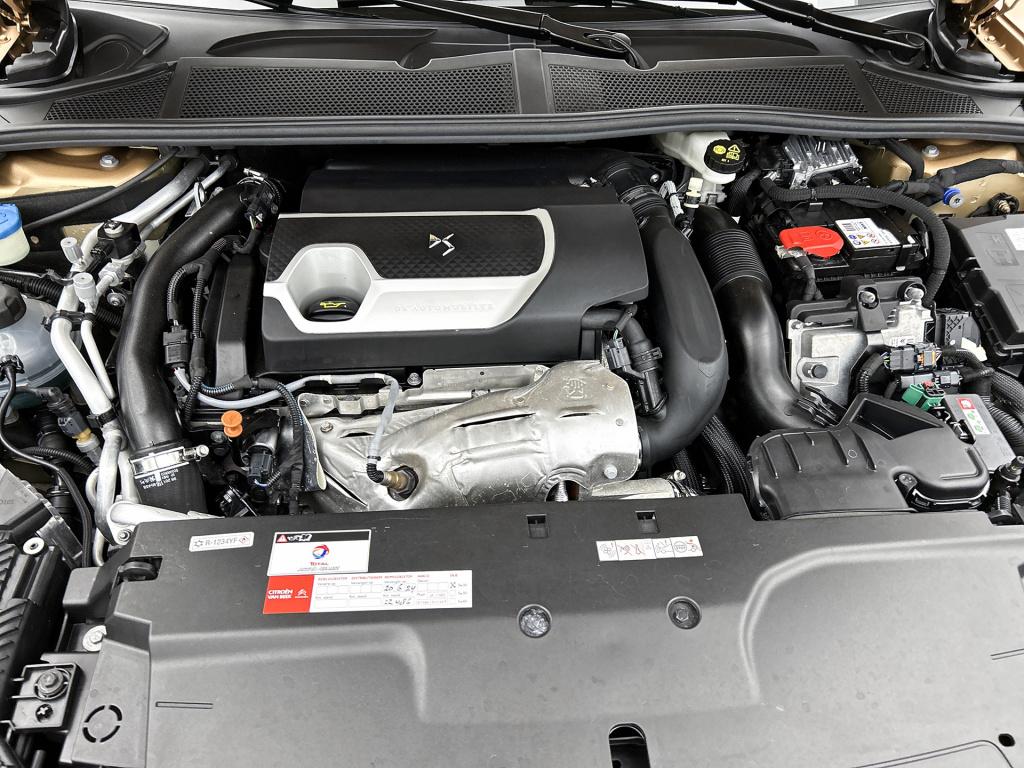 Ds Ds 4 e-tense performance line+ | rijklaar | afn. trekhaak |