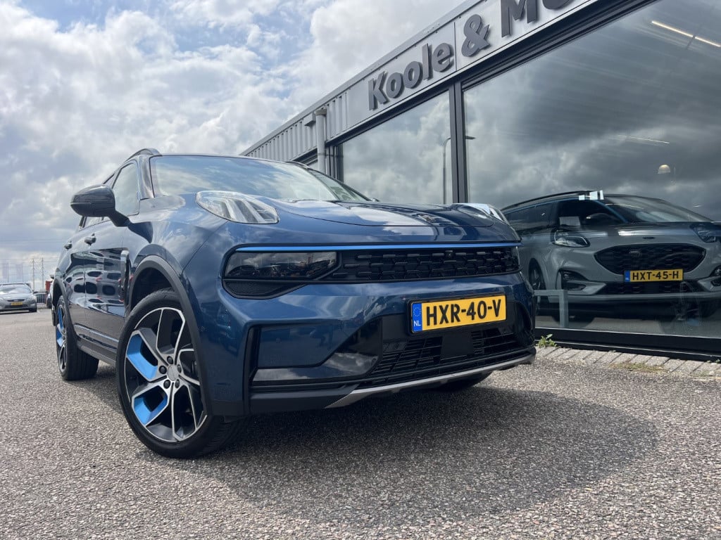 Lynk & Co 01 1.5 261pk plug in hybrid , panodak , 360gr camera , adaptive c