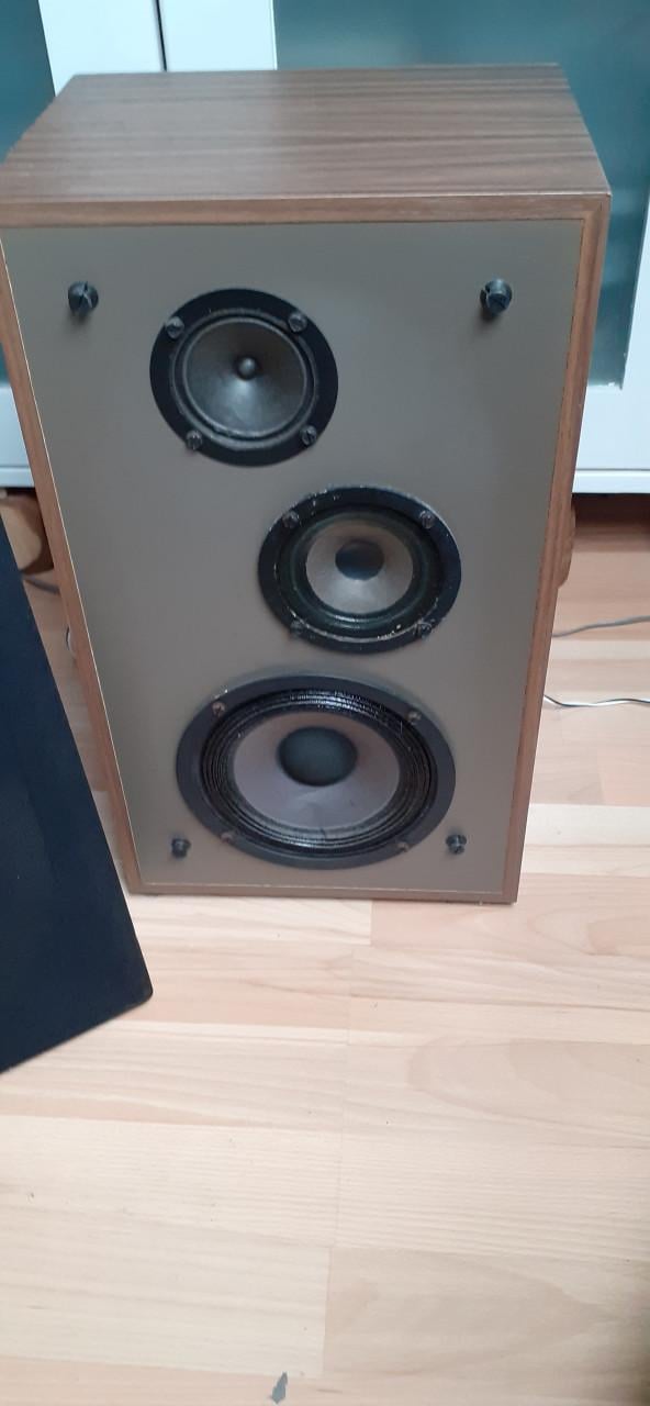 Versterker  sony met vintage speakers 3 way system