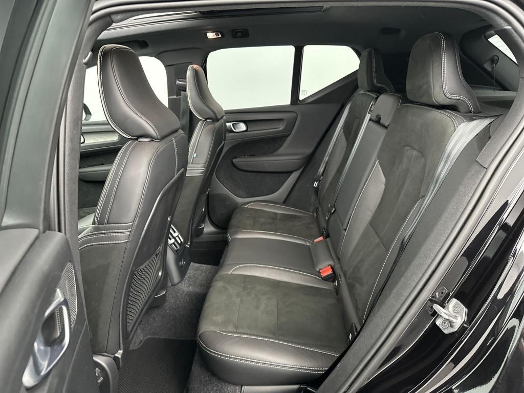 Volvo XC40 t5 262pk recharge r-design| pano| adap.cruise| 360camera