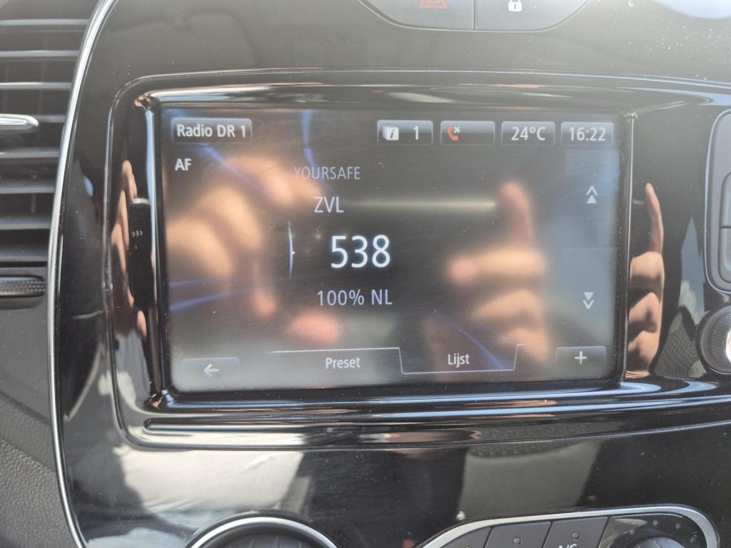 Renault Captur tce 120 edc automaat intens camera, trekhaak, navigatie
