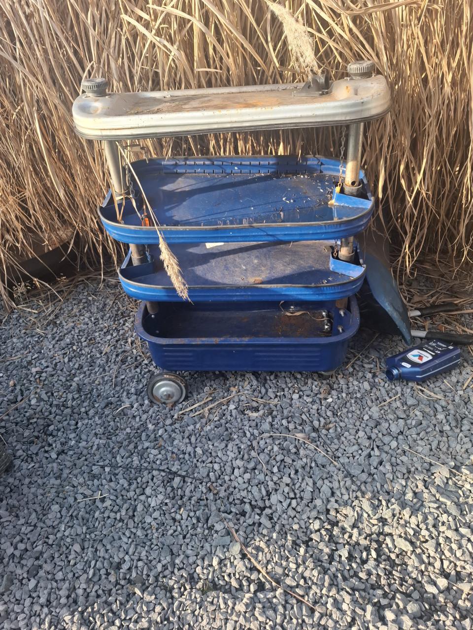 Metalen gereedschapswagen