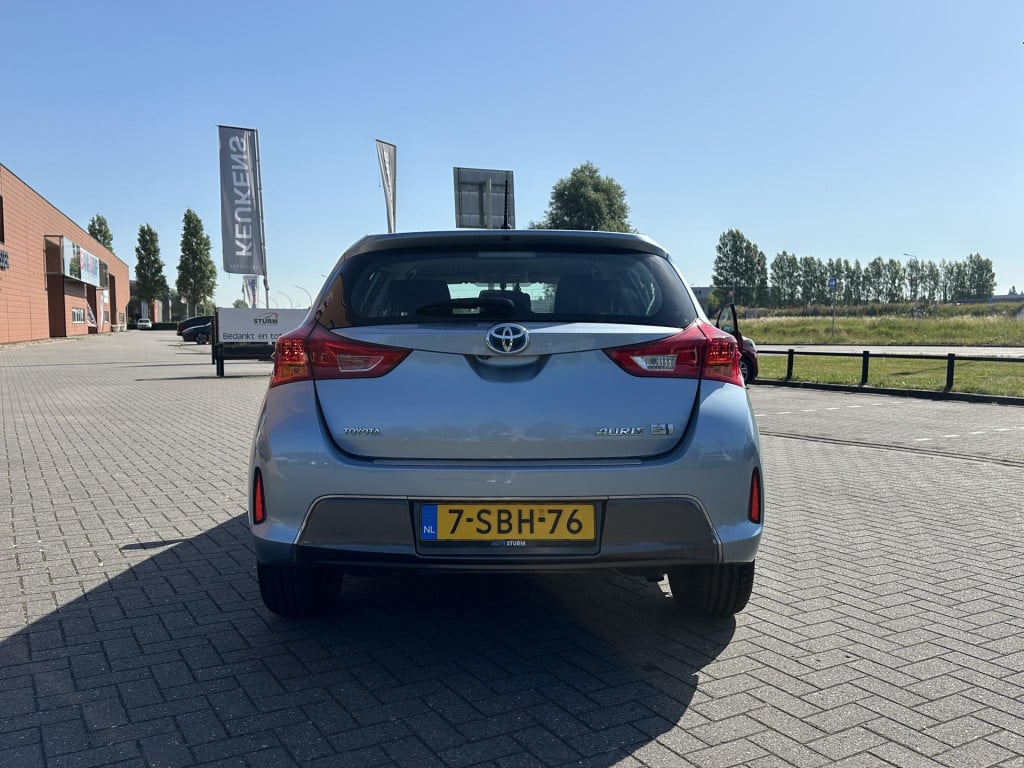 Toyota Auris 1.8 hybrid dynamic