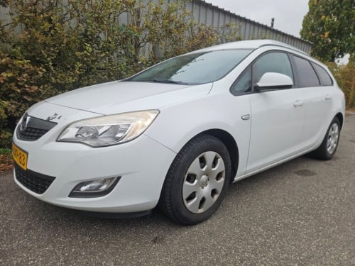 Opel Astra astra j sports tourer