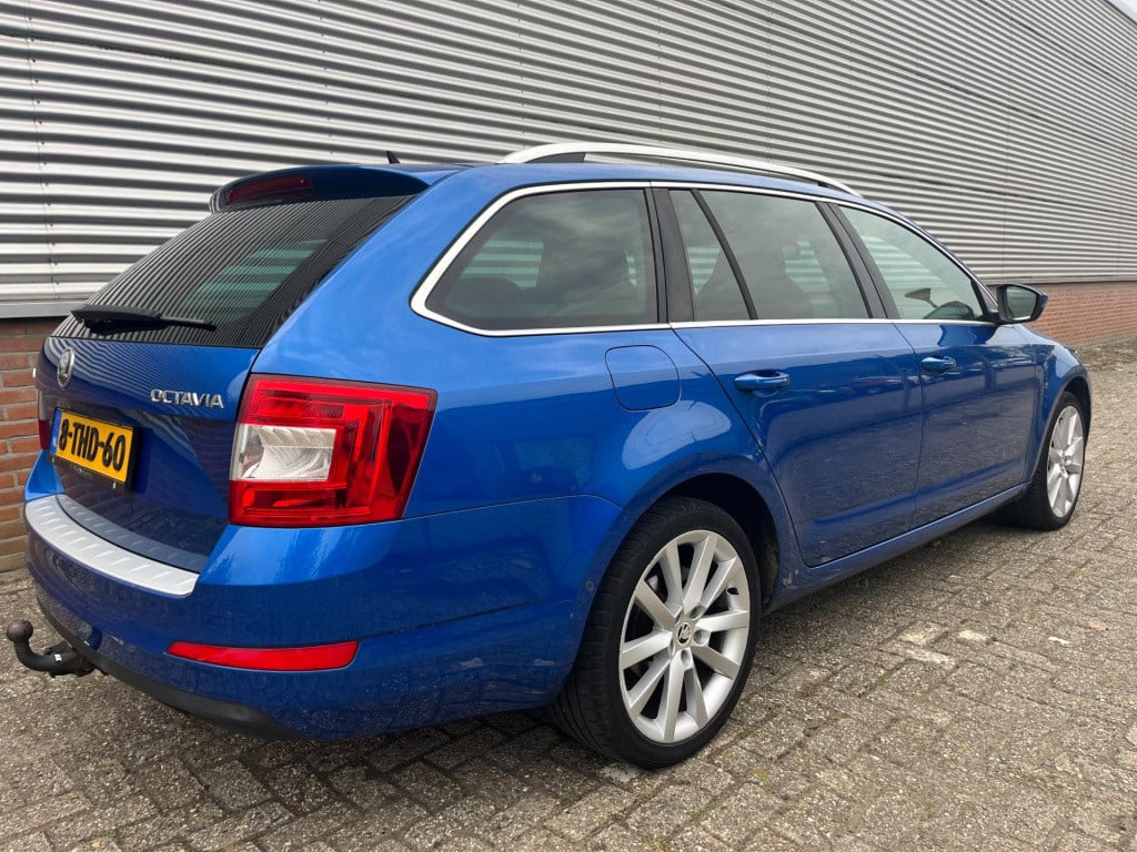Skoda Octavia combi 1.2 tsi greentech elegance businessline | orig nl. | de