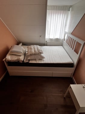 Tweepersoonsbed Hemnes van IKEA. Met lades, compleet