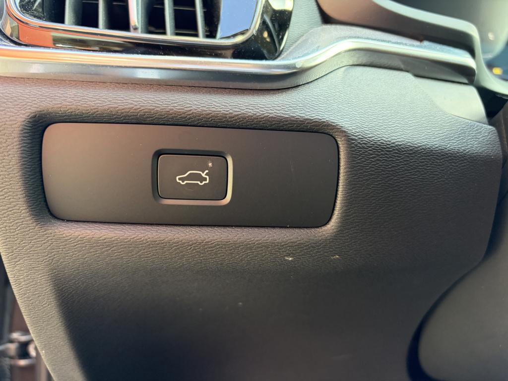 Volvo V60 2.0 b3 essential edition | trekhaak | winterpack