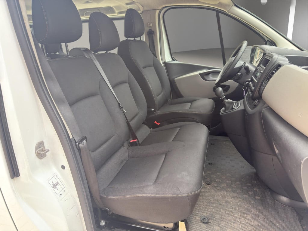 Renault Trafic passenger 1.6 dci 9 persoons ex btw ex bpm