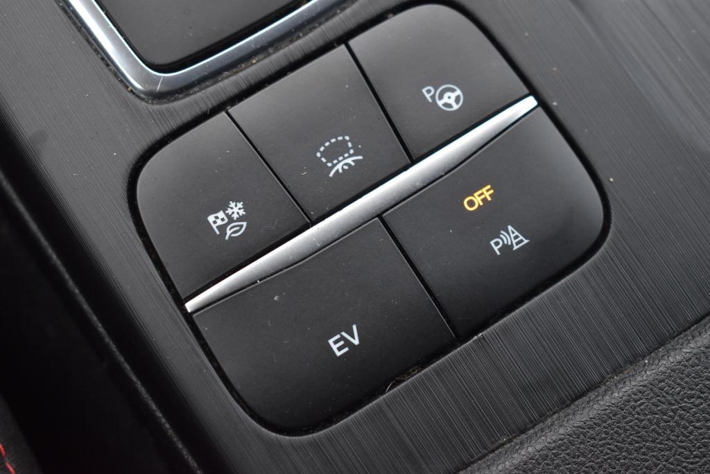 Ford Kuga 2.5 phev st-line | climate control | cruise control | winterpakke